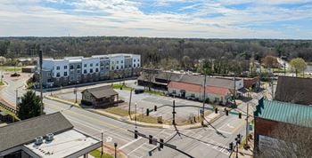 Live in the heart of downtown powder springs